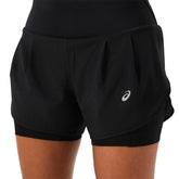 Short 2 en 1 Asics para Mujer Road 2 in 1 3.5in Short Negro