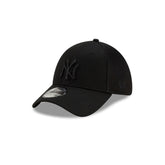New Era Yankees Black on Black 39THIRTY
