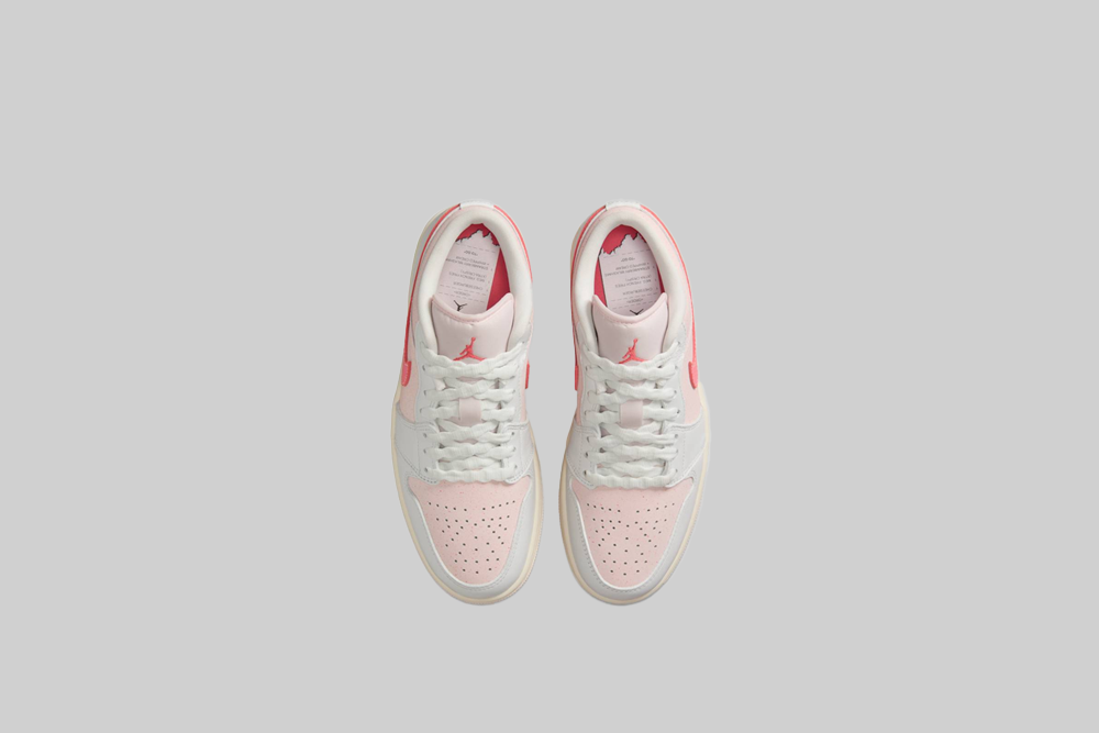 Women's Air Jordan 1 Low SE 'Strawberry Milkshake '