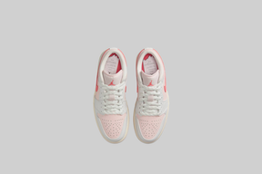 Women's Air Jordan 1 Low SE 'Strawberry Milkshake '