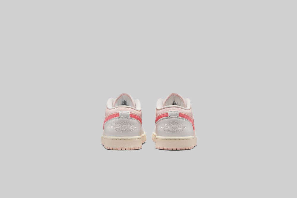 Women's Air Jordan 1 Low SE 'Strawberry Milkshake '